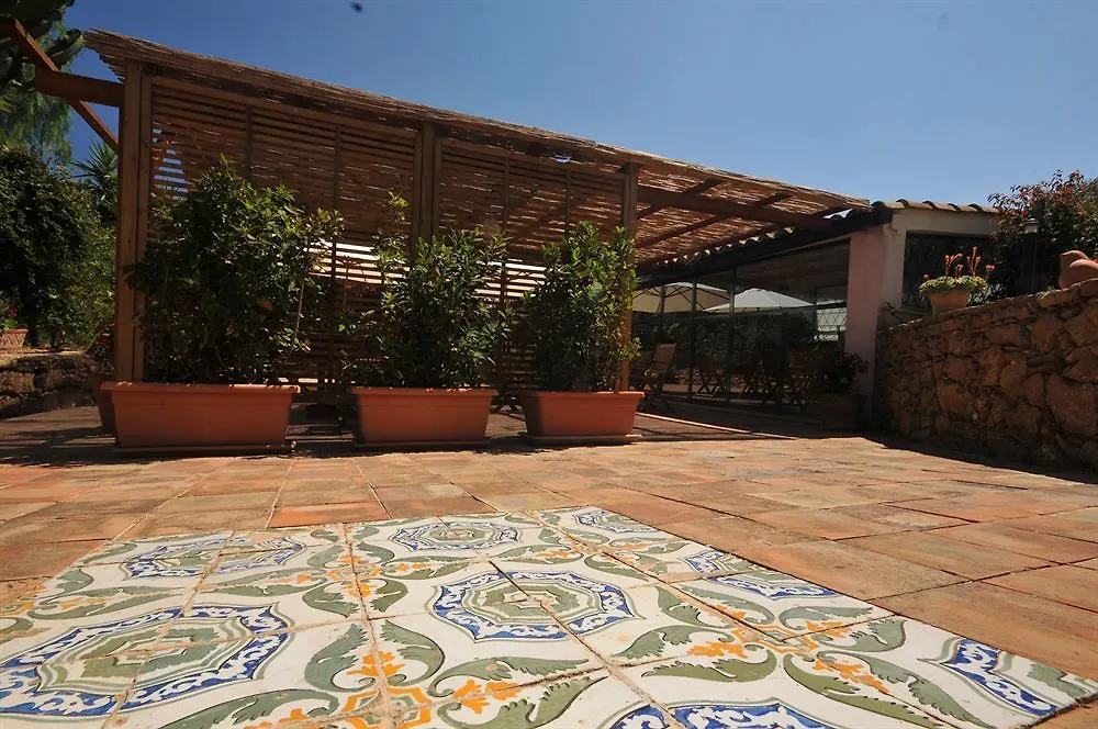 Bed And Breakfast Sotto La Palma Sciacca 2*,  Italy